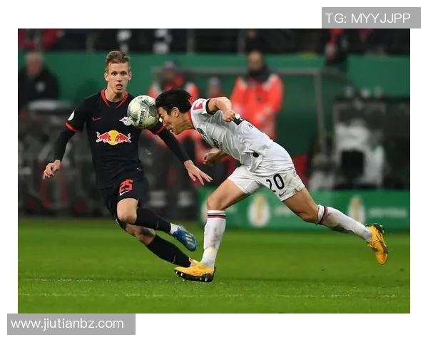 体育中心迎战帕梅拉斯争夺赛季关键胜利的激烈对决